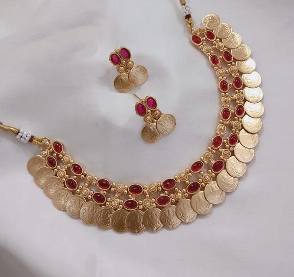 Red_Gold-plated_Necklace__Earring_&_Maang_Tikka_Set__For_Women