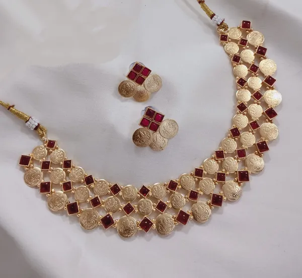 Red_Gold-plated_Necklace__Earring_&_Maang_Tikka_Set__For_Women