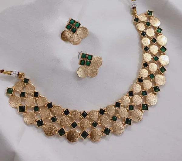 Green_Gold-plated_Necklace__Earring_&_Maang_Tikka_Set__For_Women