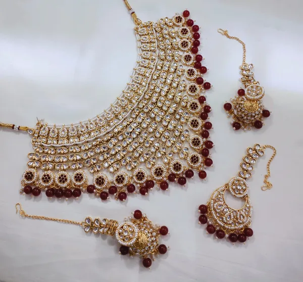 Maroon_Gold-plated_Necklace__Earring_&_Maang_Tikka_Set__For_Women
