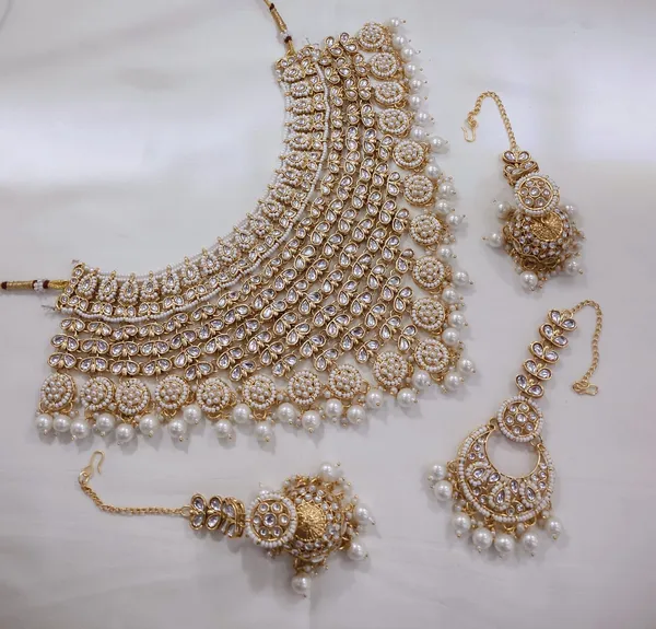 White_Gold-plated_Necklace__Earring_&_Maang_Tikka_Set__For_Women