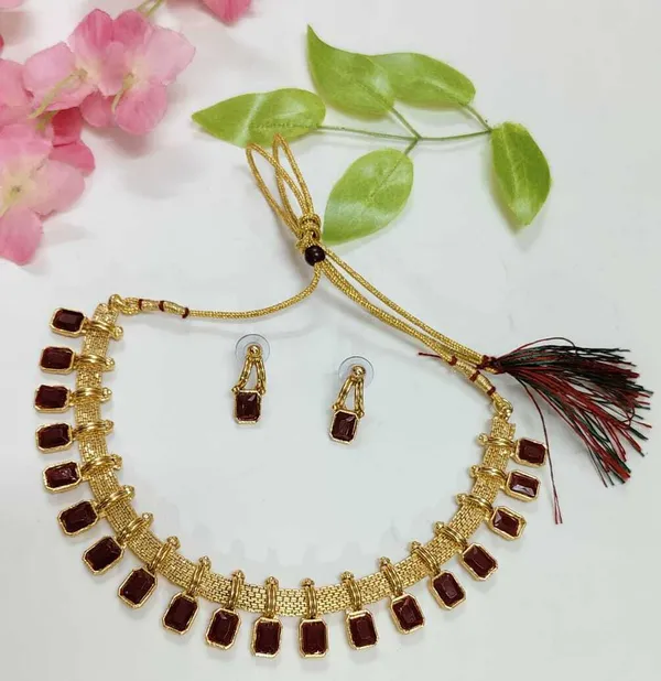 Maroon_Premium_Alloy_Earrings_&_Necklace_Jewellery_Set_For_Women