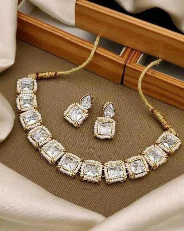 Multicolor_Premium_Alloy_Earrings_&_Necklace_Jewellery_Set_For_Women