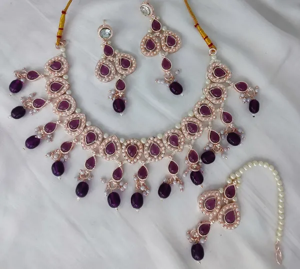 Red_Premium_Alloy_Earrings_&_Necklace_Jewellery_Set_For_Women