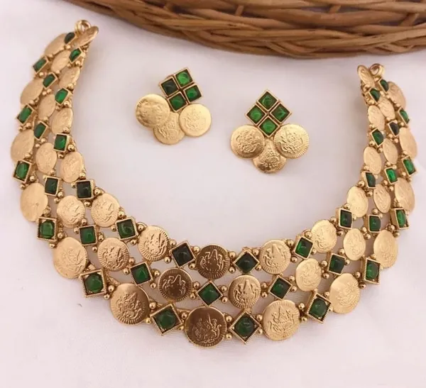 Green_Premium_Alloy_Earrings_&_Necklace_Jewellery_Set_For_Women_(Pack_Of_2)