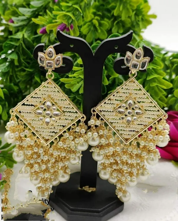 Gold__Alloy_Clip-On_Chandbali_Earrings_For_Women