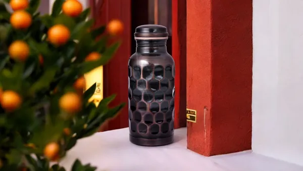 Diamond_Antique_Pure_Copper_Water_Bottle_-_Ayurvedic_Health_&_Sustainable_Hydration