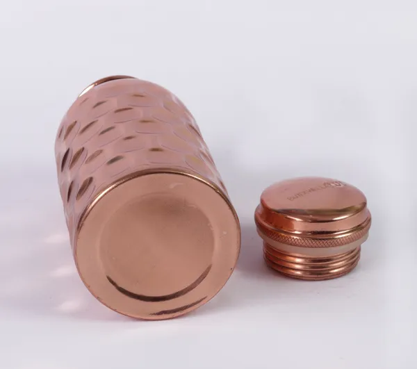 Pure_Copper_Diamond_Hammered_Water_Bottle_500_ml_-_Ayurvedic_Health_&_Sustainable_Hydration
