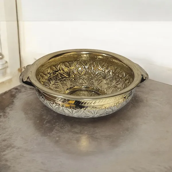 Traditional_Embossed_Brass_Uruli/Urli_Shine_Finish