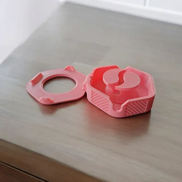 Retractable_USB_Cable_Organizer_Compact_Cord_Management_Pink_Case