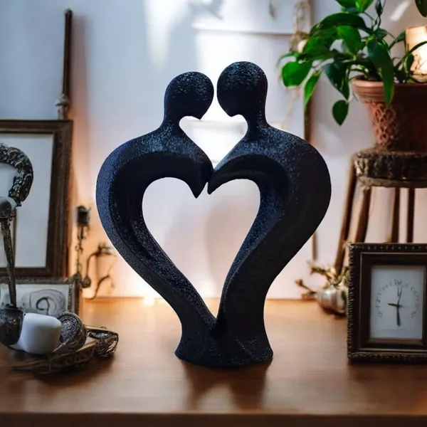 Modern_Heart_Shaped_Abstract_Love_Couple_Sculpture.