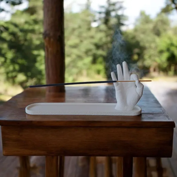 Agarbatti_Stand_with_Ash_Catcher_White_PLA_Decorative_Hand-Shaped_Incense_Sticks_Holder_Unique_Design.