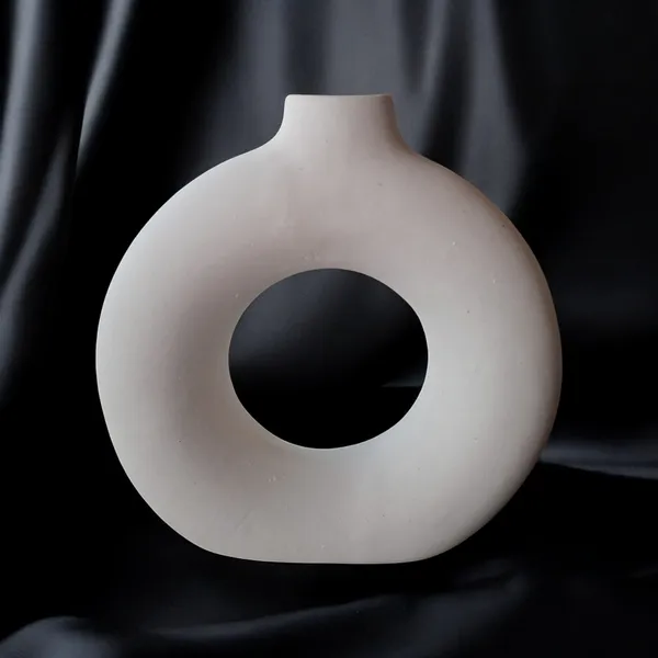 Donut_Vase_Modern_Hollow_Ceramic_Decor