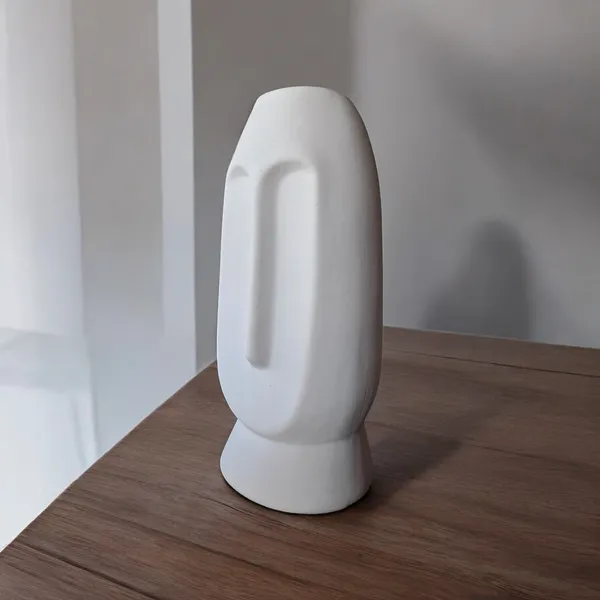 Long_Face_Vase_Modern_Abstract_Ceramic_Decor