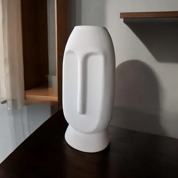 Long_Face_Vase_Modern_Abstract_Ceramic_Decor
