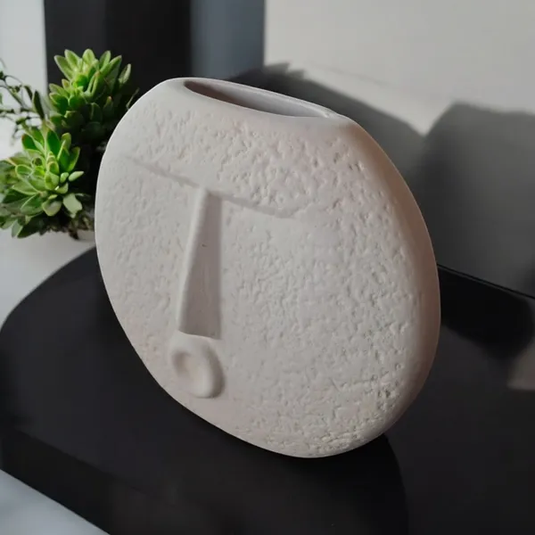 Face_Vase_Modern_Abstract_Ceramic_Decor