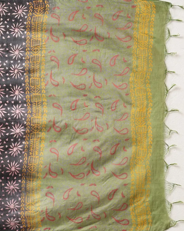 Light_Green_Handloom_Floral_Unstitched_Dress_Material_For_Women