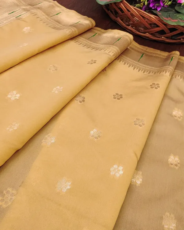 Banaras_Begum_Brocade_Weaving_Lichi_Silk_Cream_Dupatta