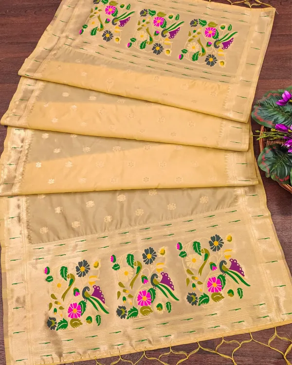 Banaras_Begum_Brocade_Weaving_Lichi_Silk_Cream_Dupatta