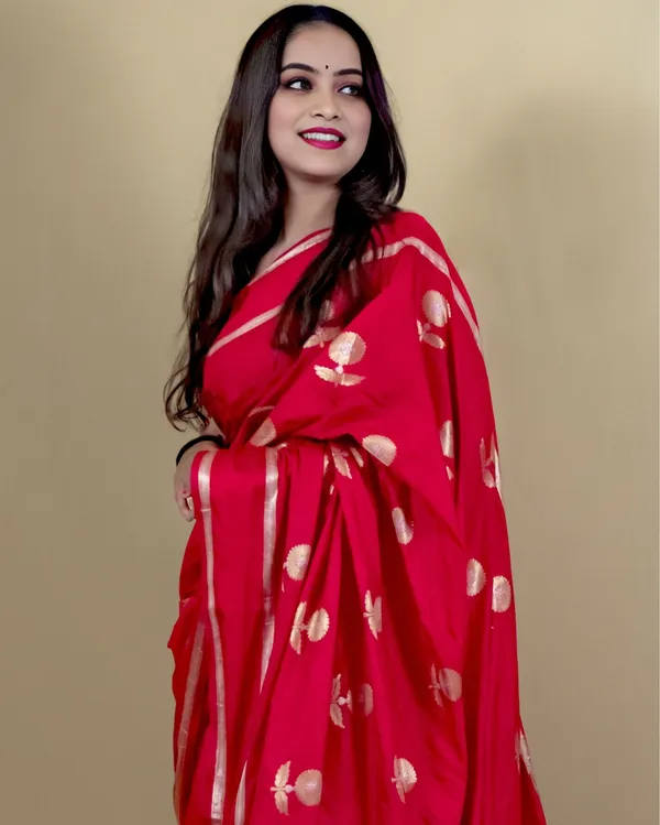 Fiery_Red_Banarasi_Brocade_Raw_Mango_Silk_Saree