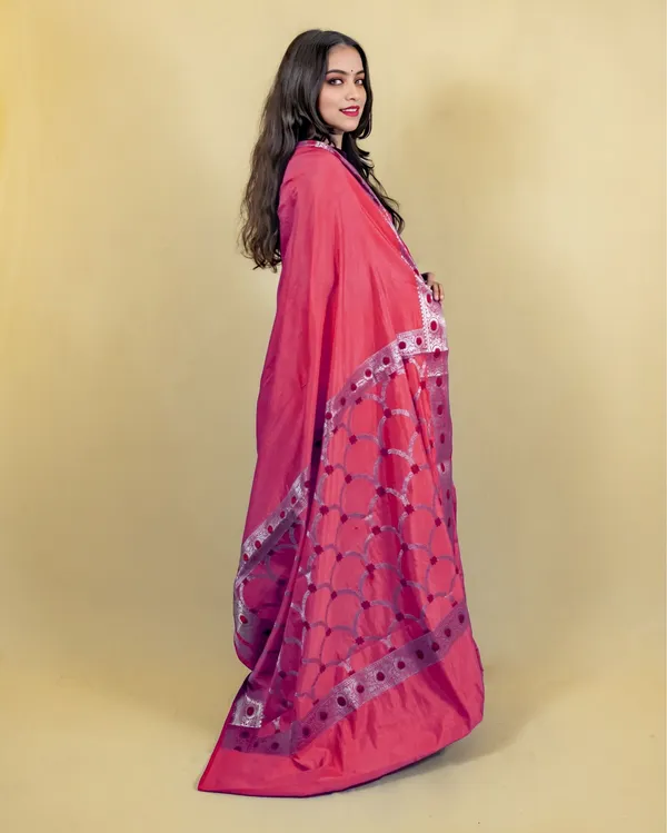 Coral_Red_Banarasi_Brocade_Raw_Mango_Silk_Saree