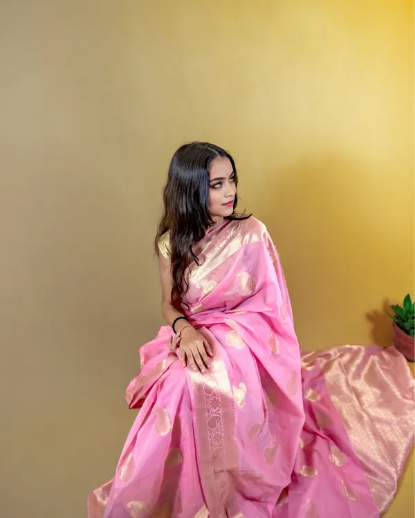 Pink_Banarasi_Weaving_Tissue_Silk_Saree