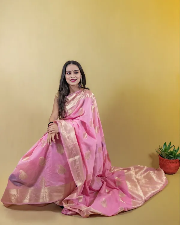 Pink_Banarasi_Weaving_Tissue_Silk_Saree