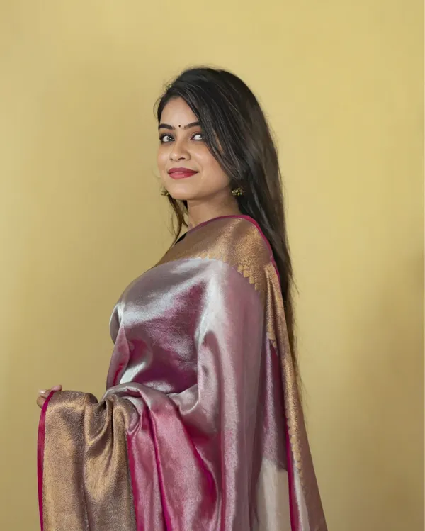 Red_Banarasi_Weaving_Tissue_Silk_Saree
