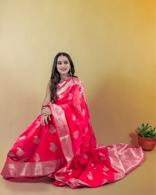Red_Banarasi_Weaving_Tissue_Silk_Saree