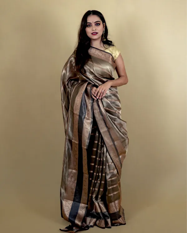 Bold_Black_Banarasi_Weaving_Tissue_Silk_Saree