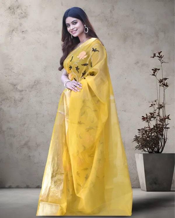 Mellow_Yellow_Banarasi_Weaving_Tissue_Silk_Saree