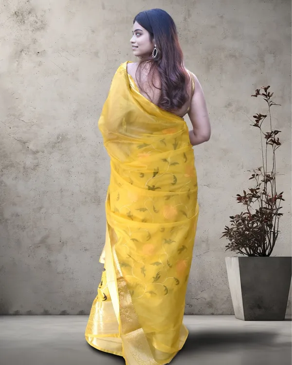 Mellow_Yellow_Banarasi_Weaving_Tissue_Silk_Saree