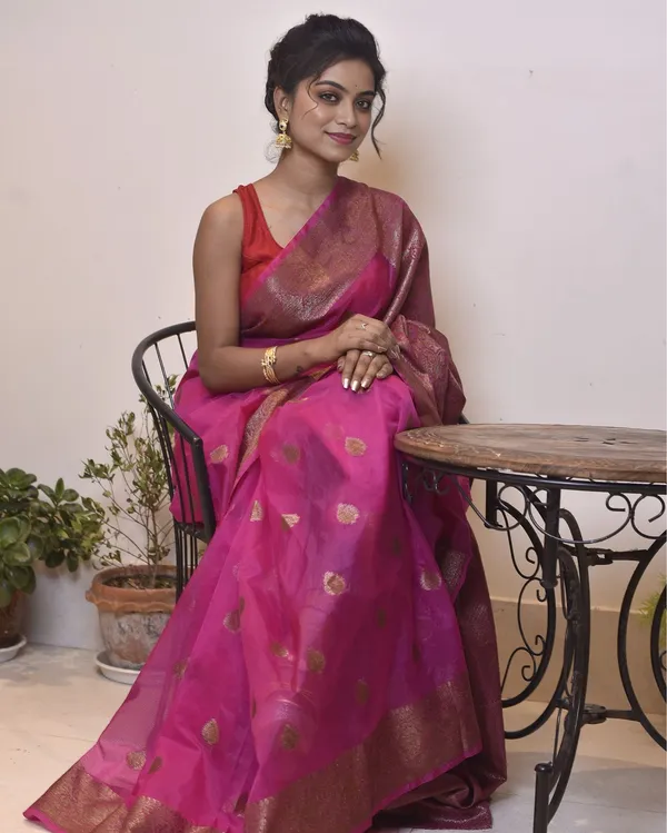 Deep_Pink_Banarasi_Weaving_Tissue_Silk_Saree