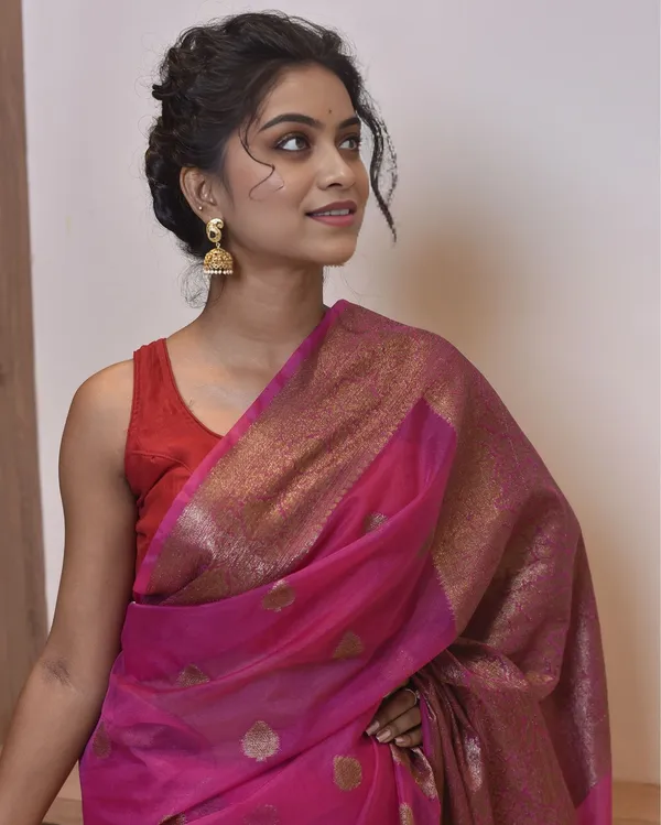 Deep_Pink_Banarasi_Weaving_Tissue_Silk_Saree