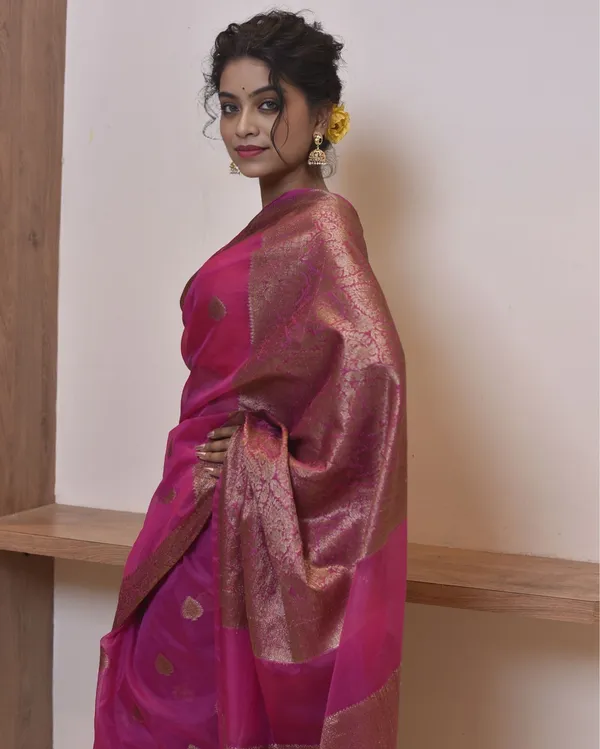 Deep_Pink_Banarasi_Weaving_Tissue_Silk_Saree