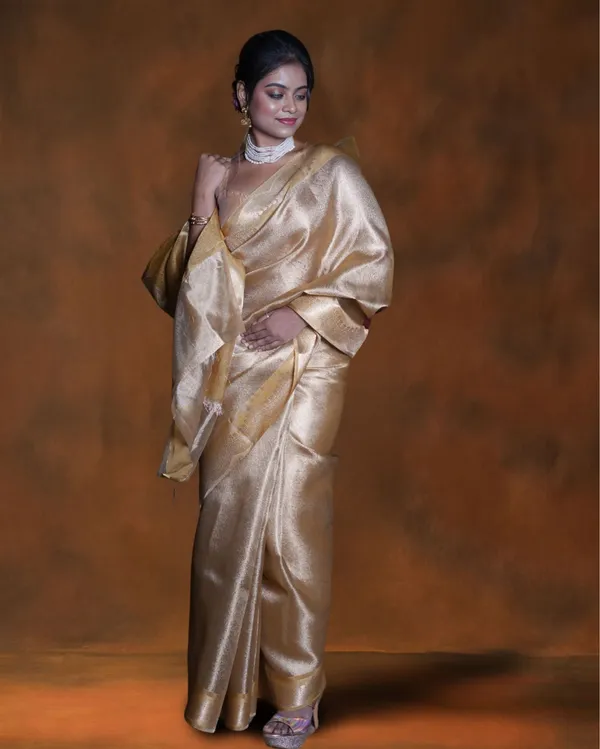 Bright_Gold_Banarasi_Weaving_Tissue_Silk_Saree