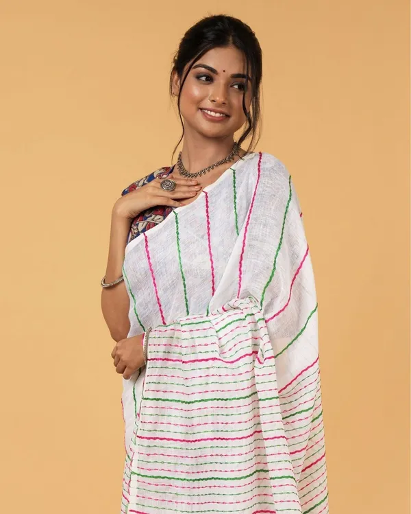 Alluring_Beauty_White_Kantha_Saree