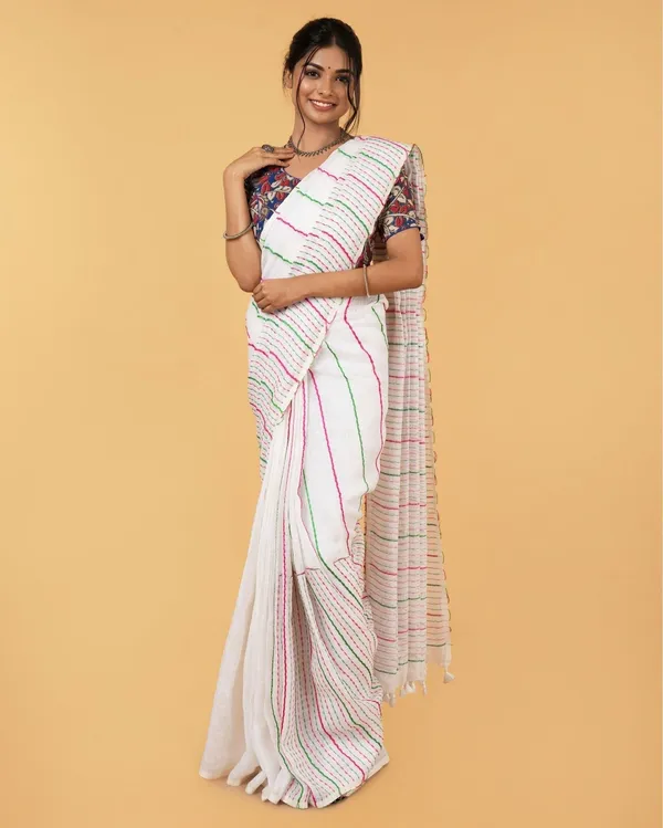 Alluring_Beauty_White_Kantha_Saree
