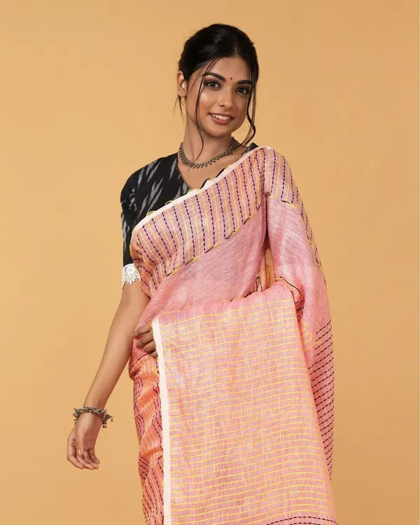 Alluring_Beauty_Peach_Kantha_Saree