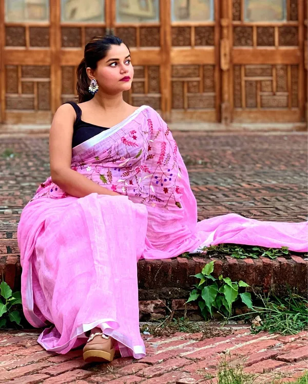 Bhavbheeni_Pink_Embroidered_Saree