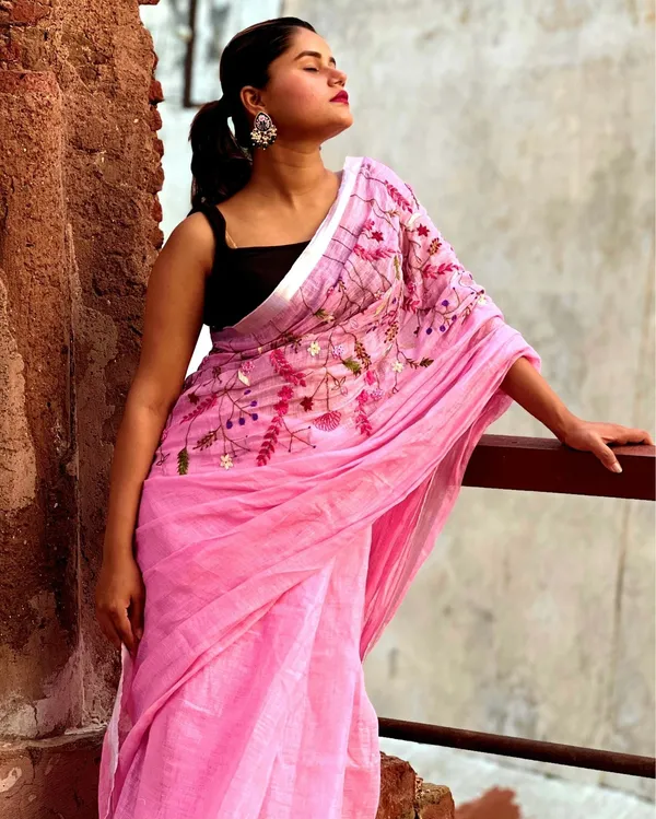 Bhavbheeni_Pink_Embroidered_Saree