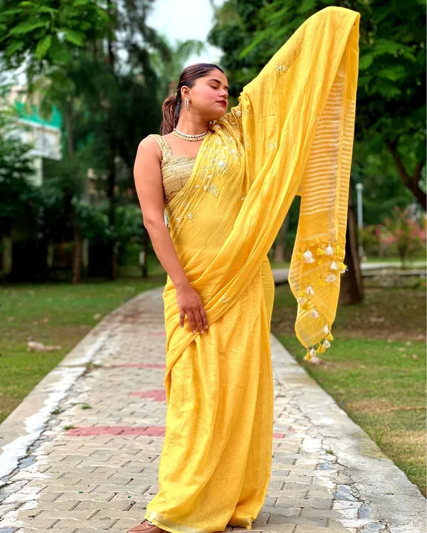 Bhavbheeni_Yellow_Embroidered_Saree