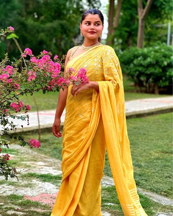 Bhavbheeni_Yellow_Embroidered_Saree