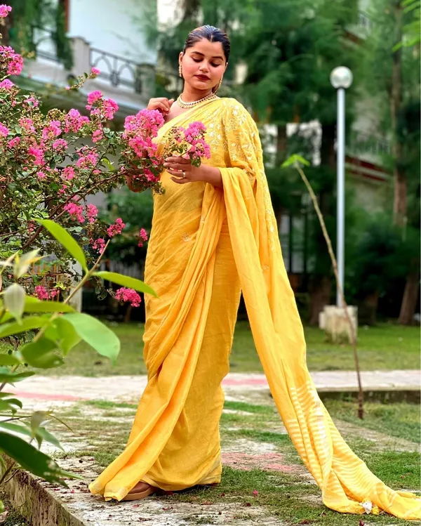 Bhavbheeni_Yellow_Embroidered_Saree