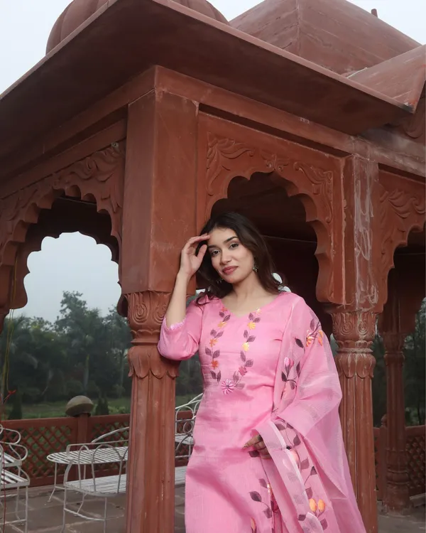 Chandini_Pink_Handpainted_Suit