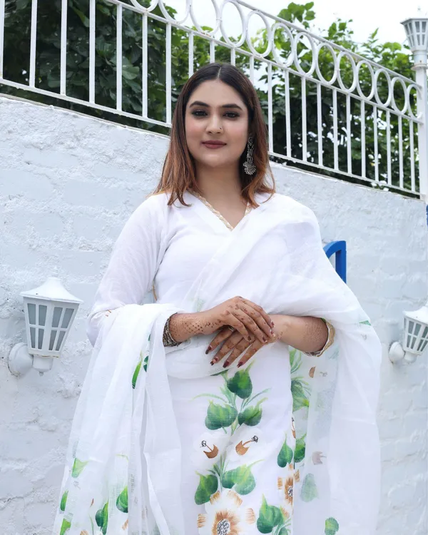 Chandini_White_Hand_Painted_Suit