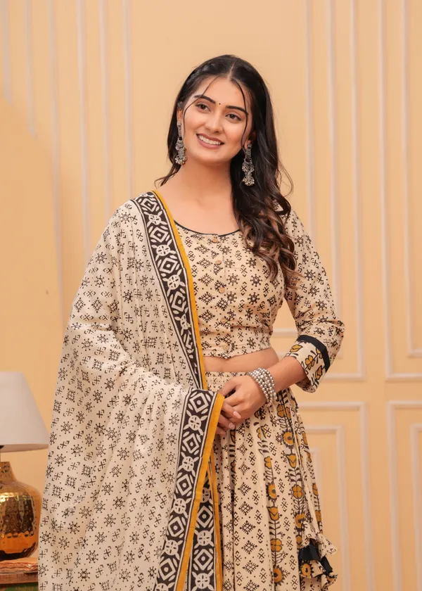 Dharohar_Blockprinted_Creamy_Beige_Lehanga_Choli_Set