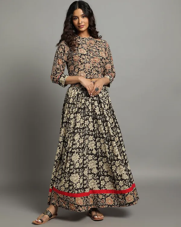 Dharohar_Pure_Cotton_Bold_Black_Stitched_Lehanga