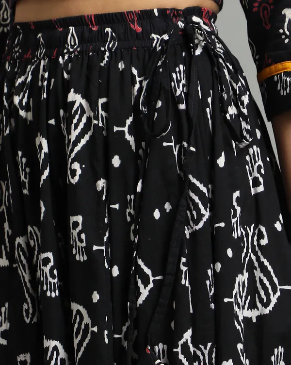 Dharohar_Pure_Cotton_Chic_Black_Stitched_Lehanga