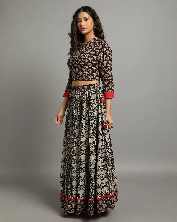 Dharohar_Pure_Cotton_Sleek_Black_Stitched_Lehanga
